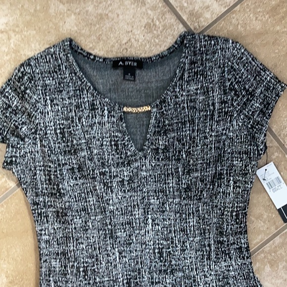A. Byer career top size small black and grey digital print NWT - Picture 2 of 6